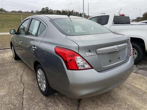 2012 Nissan Versa 1.6 SV