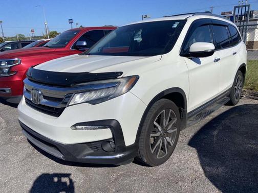 White 2019 Honda Pilot Touring 8-Passenger