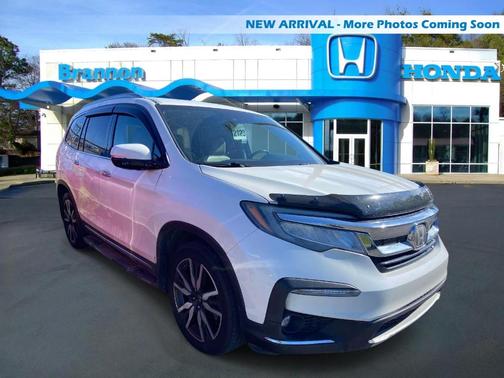White 2019 Honda Pilot Touring 8-Passenger