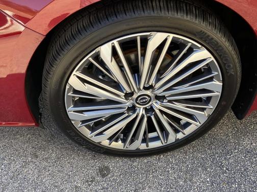 2025 Nissan Altima SL