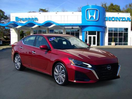 2025 Nissan Altima SL