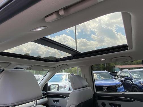 2025 Honda Pilot Sport