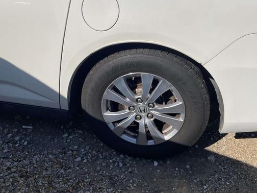 White 2016 Honda Odyssey EX-L