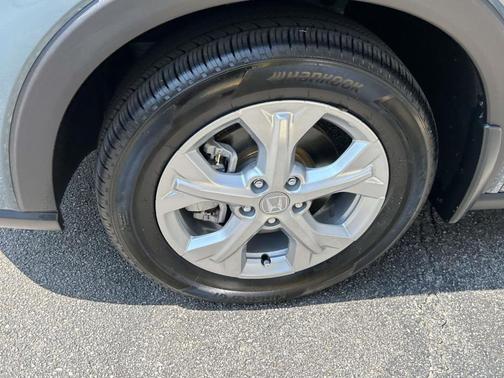 Pearl 2025 Honda HR-V LX