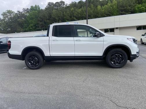 2025 Honda Ridgeline TrailSport+