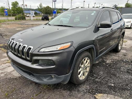 Gray 2017 Jeep Cherokee Latitude