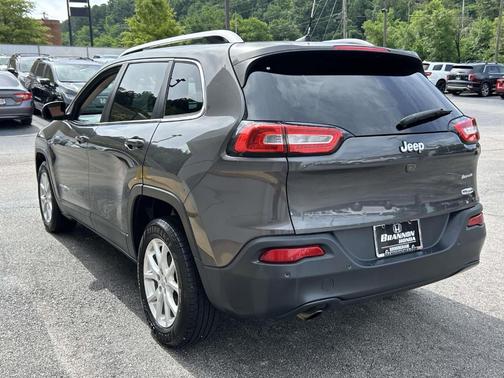 Gray 2017 Jeep Cherokee Latitude
