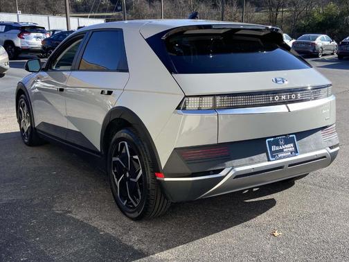 2022 Hyundai IONIQ 5 SEL