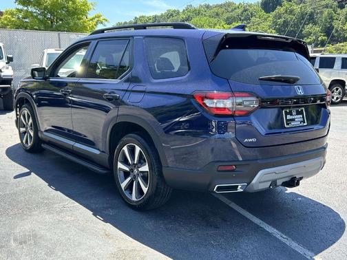 Blue 2023 Honda Pilot Elite
