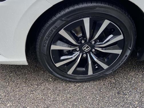 2023 Honda Civic EX-L