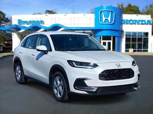 White 2024 Honda HR-V LX