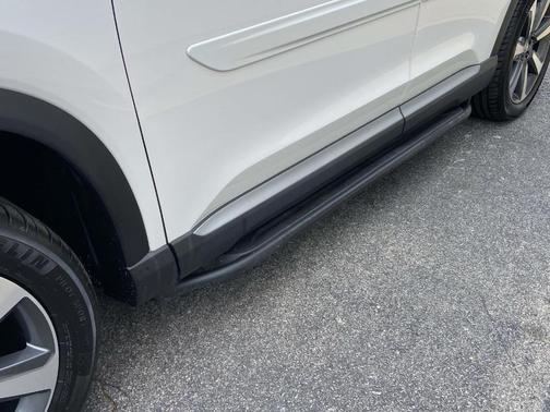 White 2024 Honda Pilot Elite