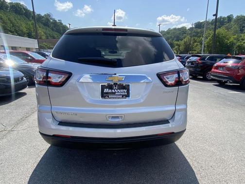 2017 Chevrolet Traverse LS