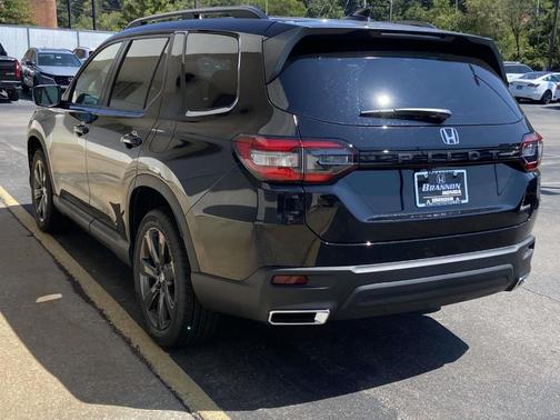 2025 Honda Pilot Sport