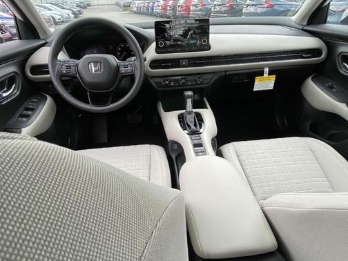 2025 Honda HR-V LX