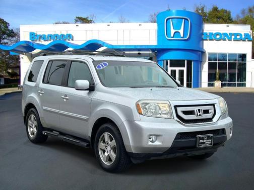 Silver 2011 Honda Pilot EX-L