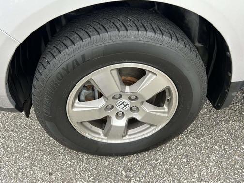 Silver 2011 Honda Pilot EX-L