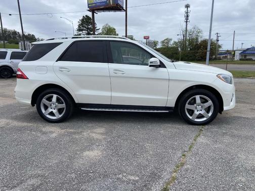 White 2014 Mercedes-Benz M-Class ML 550 4MATIC