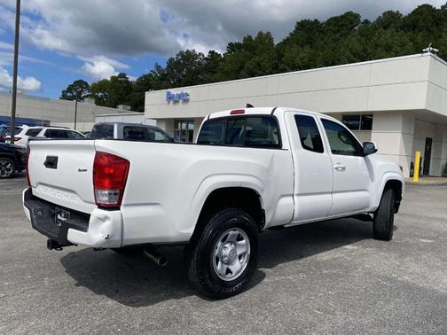 2017 Toyota Tacoma SR