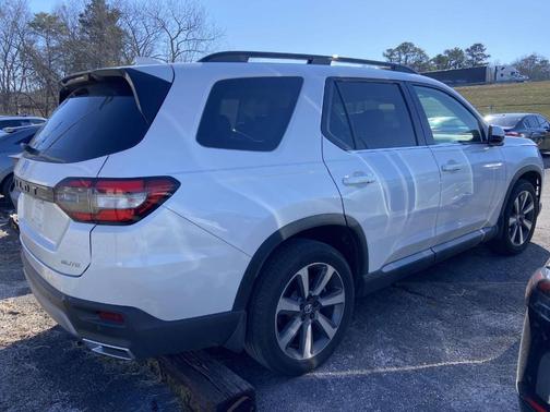 2025 Honda Pilot Elite