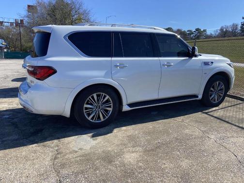 2018 INFINITI QX80 Base