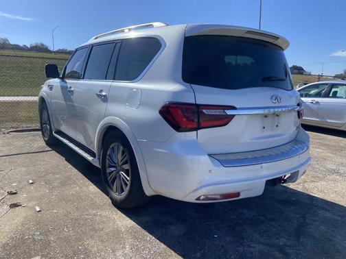 2018 INFINITI QX80 Base