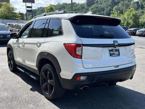 White 2019 Honda Passport Elite