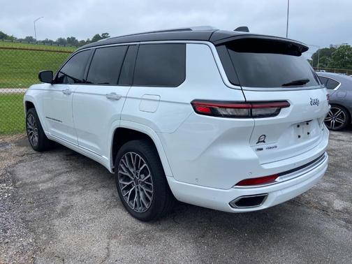 2022 Jeep Grand Cherokee L Summit