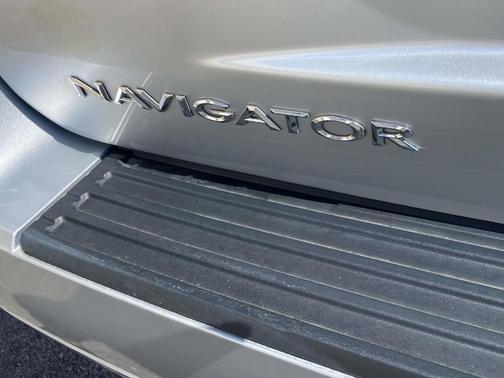 2017 Lincoln Navigator Select