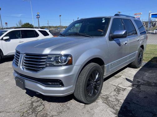 2017 Lincoln Navigator Select