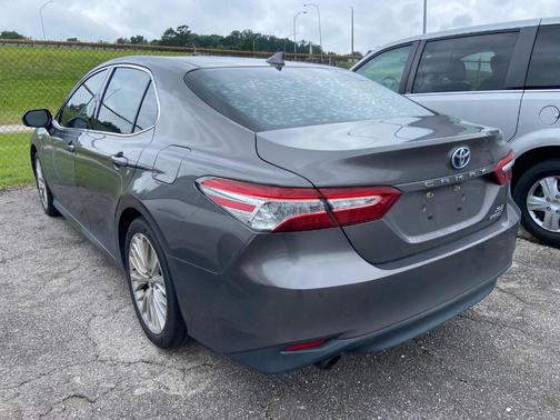 2018 Toyota Camry Hybrid XLE