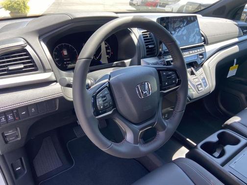 Platinum White Pearl 2026 Honda Odyssey Sport-L