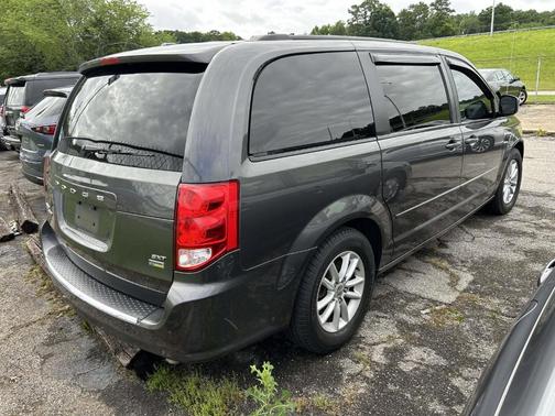 Gray 2015 Dodge Grand Caravan SXT