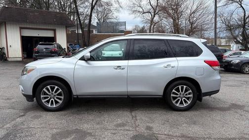 Brilliant Silver 2014 Nissan Pathfinder SV
