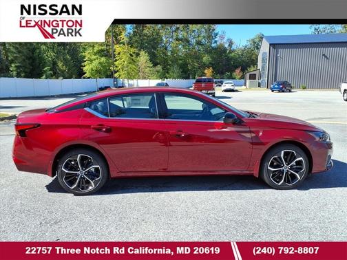 2025 Nissan Altima SR AWD