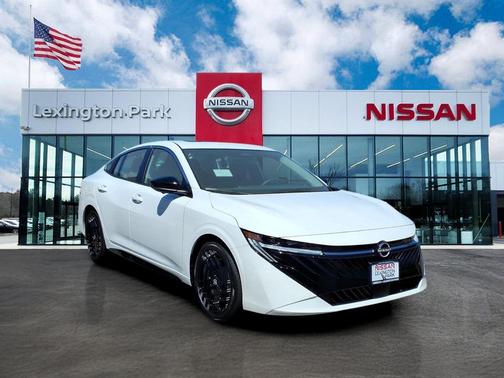 Aspen White Tricoat 2026 Nissan Sentra SR