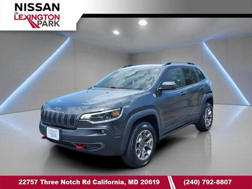 Granite Crystal Metallic Clearcoat 2020 Jeep Cherokee Trailhawk