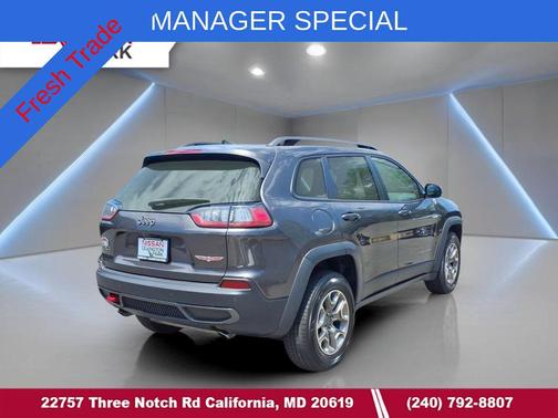 Granite Crystal Metallic Clearcoat 2020 Jeep Cherokee Trailhawk