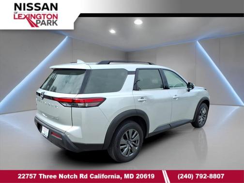 2024 Nissan Pathfinder SV 4WD