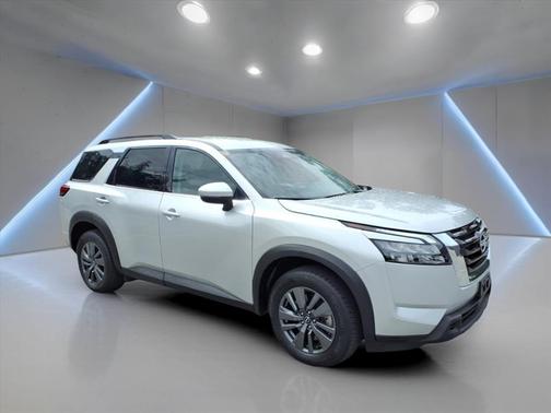 2024 Nissan Pathfinder SV 4WD