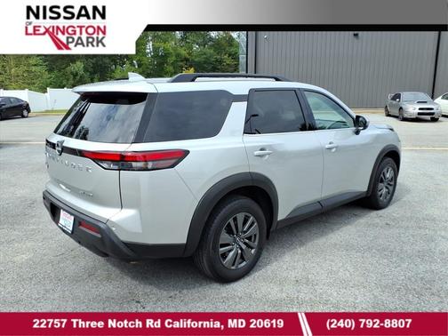 2024 Nissan Pathfinder SV 4WD