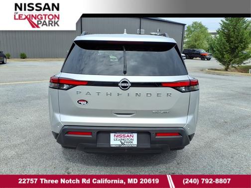 2024 Nissan Pathfinder SV 4WD