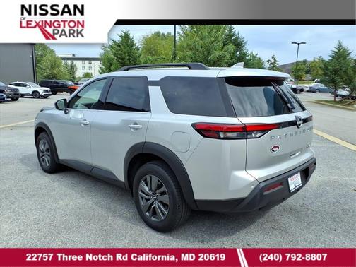 2024 Nissan Pathfinder SV 4WD