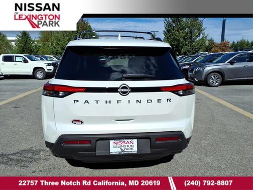 2025 Nissan Pathfinder SV FWD