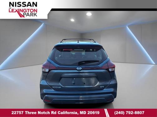 2023 Nissan Kicks SR