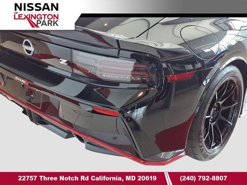 Black Diamond Pearl 2024 Nissan Z NISMO Auto