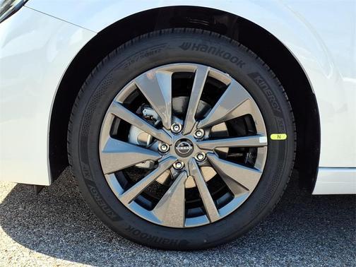 2026 Nissan Sentra SL