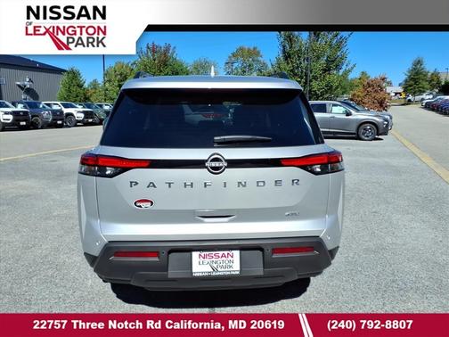 2025 Nissan Pathfinder SV 4WD