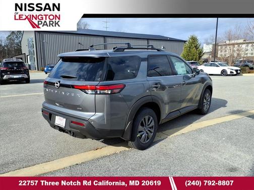 2025 Nissan Pathfinder SV 4WD