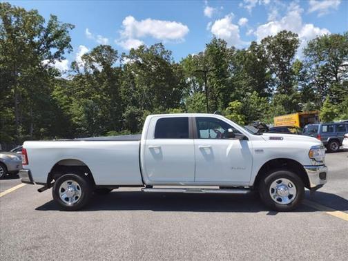 2022 RAM 2500 Big Horn Crew Cab 4x4 8' Box